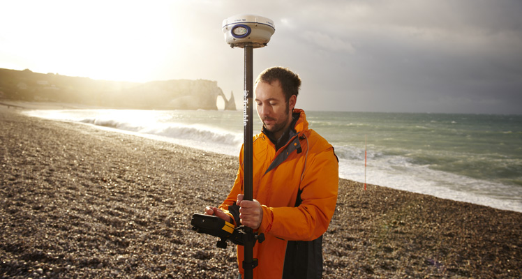 天寶Trimble R6 GNSS接收機(jī) 天寶Trimble R6 GNSS接收機(jī)